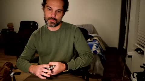 Snapshot of nikejude56 chatting on October 25, 1:40 am Nike Jude online show from October 25, 1:40 am