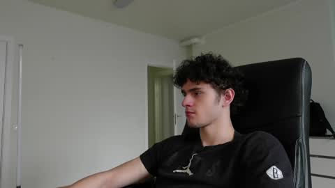 nikki online show from April 11, 12:20 pm