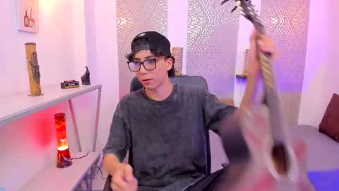Snapshot of nikolay_gregori chatting on October 20, 5:00 am    online show from October 20, 5:00 am