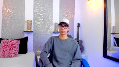 Snapshot of nikolay_gregori chatting on January 27, 4:09 am    online show from January 27, 4:09 am