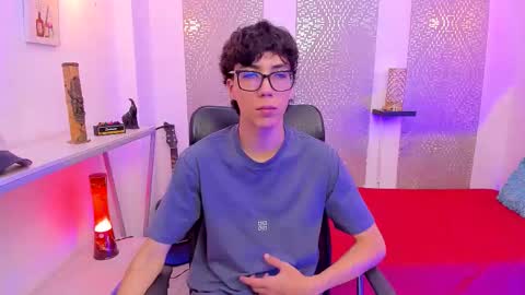 Snapshot of nikolay_gregori chatting on October 7, 4:49 am    online show from October 7, 4:49 am