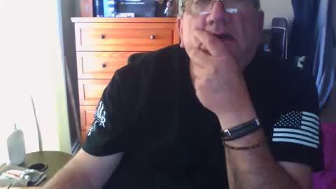 Dennis online show from October 27, 4:42 pm