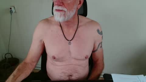 nipplesilverdad55 online show from November 1, 10:19 am