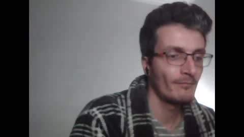 Snapshot of nmcandeias chatting on December 17, 11:05 pm Nuno online show from December 17, 11:05 pm