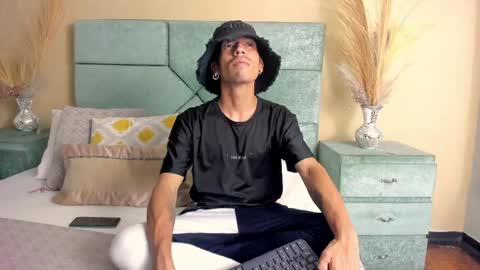 Noah online show from May 16, 4:43 am