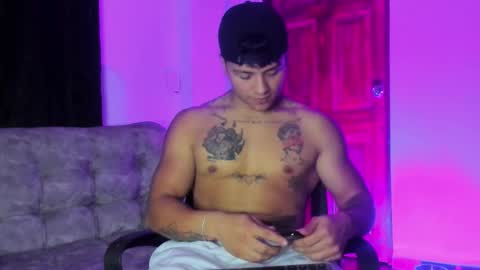 noah_223 online show from December 16, 4:41 am