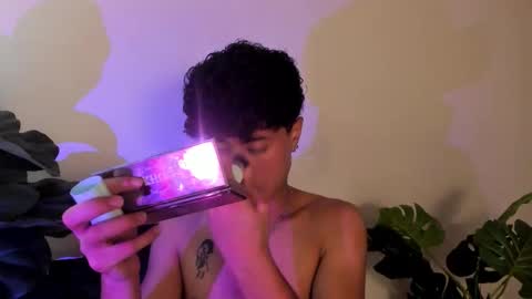 noah_dupont_ online show from November 10, 11:59 am