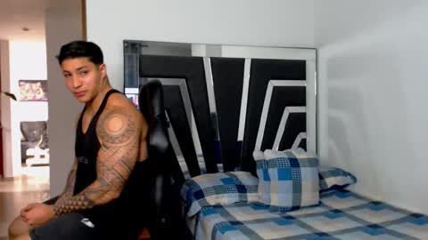 Noah Harris01 online show from November 28, 5:26 pm