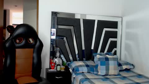 Noah Harris01 online show from February 16, 1:09 pm