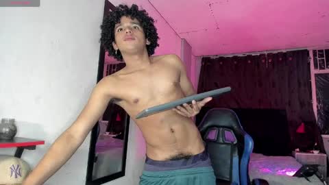 noah_smith04 online show from April 11, 5:03 am