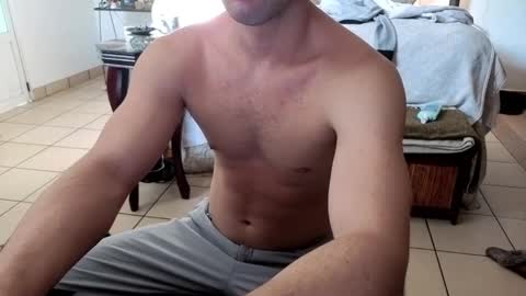 Snapshot of nobudget06 chatting on February 19, 3:16 pm nobudget06 online show from February 19, 3:16 pm