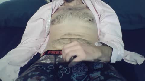 youngdaddylille online show from February 15, 1:52 pm
