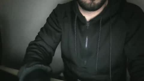 nogueiira98 online show from May 18, 1:02 am