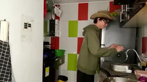 Snapshot of norehg__ chatting on October 7, 8:40 am Norehg online show from October 7, 8:40 am