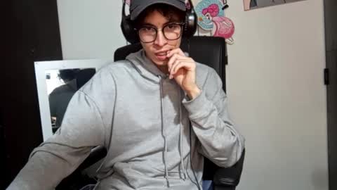 Snapshot of norehg__ chatting on September 20, 10:04 am Norehg online show from September 20, 10:04 am