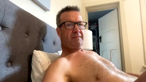 Nottsaust online show from December 8, 10:57 pm