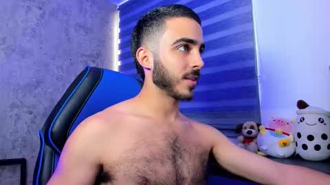 Snapshot of novacry chatting on October 6, 11:59 am Nova online show from October 6, 11:59 am