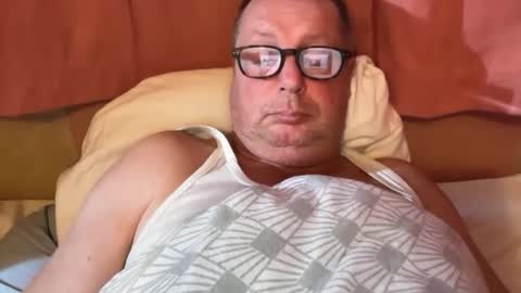 Snapshot of nurod chatting on October 22, 6:50 am nurod online show from October 22, 6:50 am