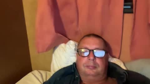 Snapshot of nurod chatting on October 15, 5:37 am nurod online show from October 15, 5:37 am