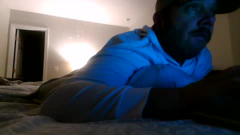 nuttincowboy727272 online show from February 16, 1:03 am