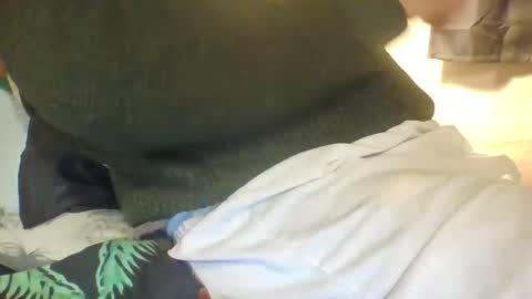 Snapshot of obedient9402 chatting on October 16, 8:39 pm obedient9402 online show from October 16, 8:39 pm