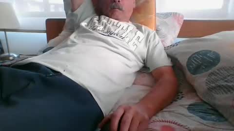 ocorrea online show from March 9, 9:25 pm