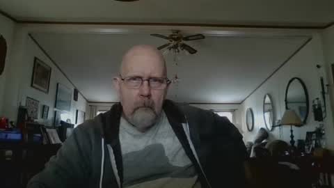 Maximus No Mo online show from November 21, 3:55 pm