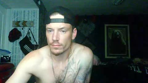 who dares  toss me some  tips lets have fun online show from September 10, 9:52 am