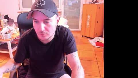 Chris online show from February 9, 11:04 am