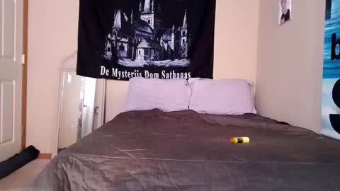 Snapshot of ohjaybones chatting on October 12, 2:55 pm ohjaybones online show from October 12, 2:55 pm