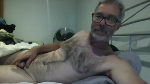 oiledcouple1 online show from October 28, 10:18 am