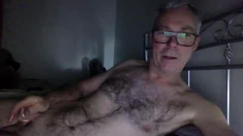 oiledcouple1 online show from September 15, 11:22 am