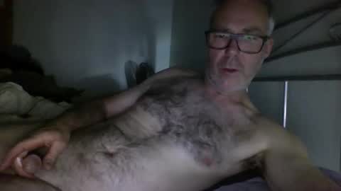 oiledcouple1 online show from September 29, 10:35 am