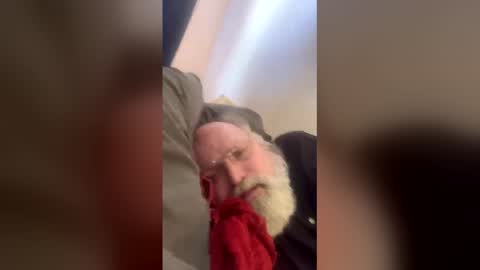 old279093 online show from March 21, 6:23 pm