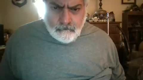 Snapshot of oldcockforyngladies chatting on December 9, 7:46 pm oldcockforyngladies online show from December 9, 7:46 pm