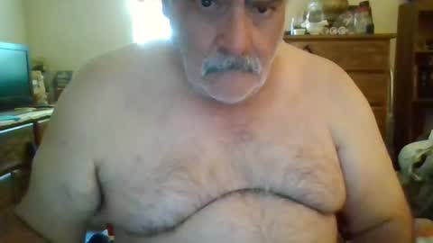 Snapshot of oldcockforyngladies chatting on October 10, 2:33 pm oldcockforyngladies online show from October 10, 2:33 pm