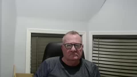 oldguybigd online show from October 18, 7:24 am