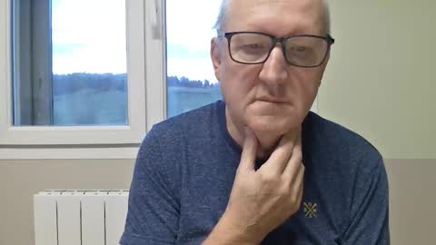 Oldman070707 online show from May 12, 6:49 pm