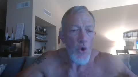 oldmanmeataz online show from April 28, 2:27 am