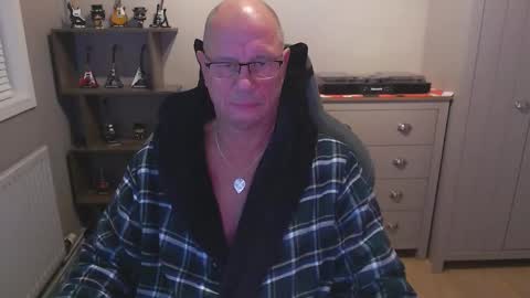 oldveteranuk online show from September 23, 4:12 am