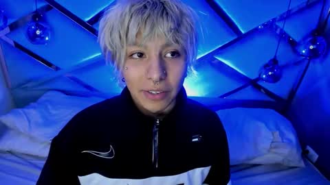 oliiverr22 online show from January 12, 11:36 am