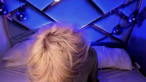 oliiverr22 online show from January 14, 11:37 am