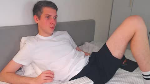 Oliver online show from November 17, 5:27 pm