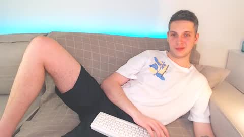 Oliver online show from March 2, 6:03 pm