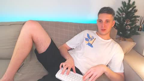 Oliver online show from January 12, 7:31 pm