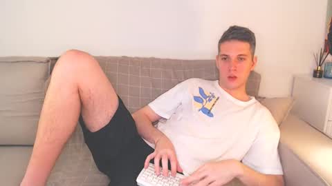 Oliver online show from December 11, 12:05 pm