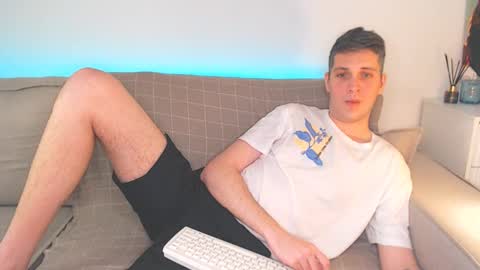 Oliver online show from January 31, 7:08 pm