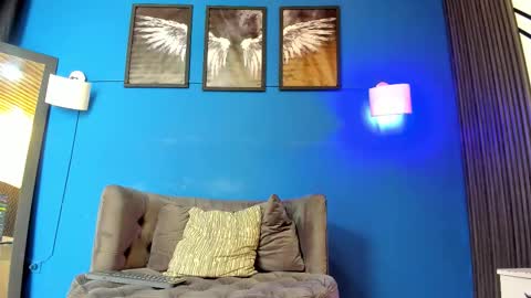 Snapshot of oliver_mr_ chatting on September 13, 7:48 pm oliver mr  online show from September 13, 7:48 pm