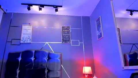 Snapshot of oliver_mr_ chatting on October 8, 8:13 pm oliver mr  online show from October 8, 8:13 pm