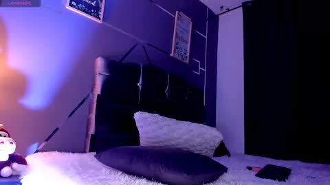 Snapshot of oliver_mr_ chatting on September 18, 7:49 pm oliver mr  online show from September 18, 7:49 pm